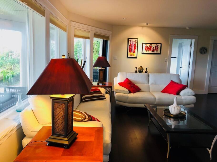 Saanichton Waterfront 2Br Suite With Superb Views Exteriör bild
