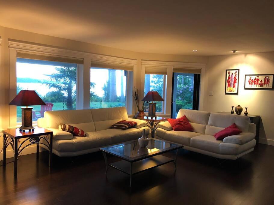 Saanichton Waterfront 2Br Suite With Superb Views Exteriör bild